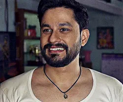 smile kunal khemu lootcase